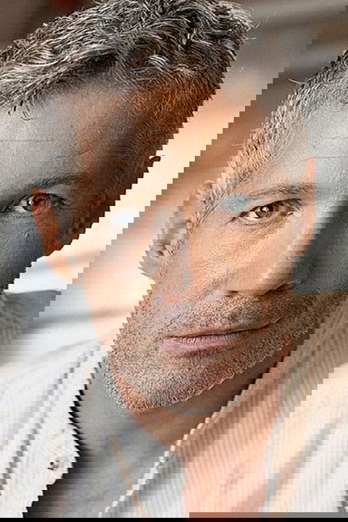 Jonathan Thomson photo