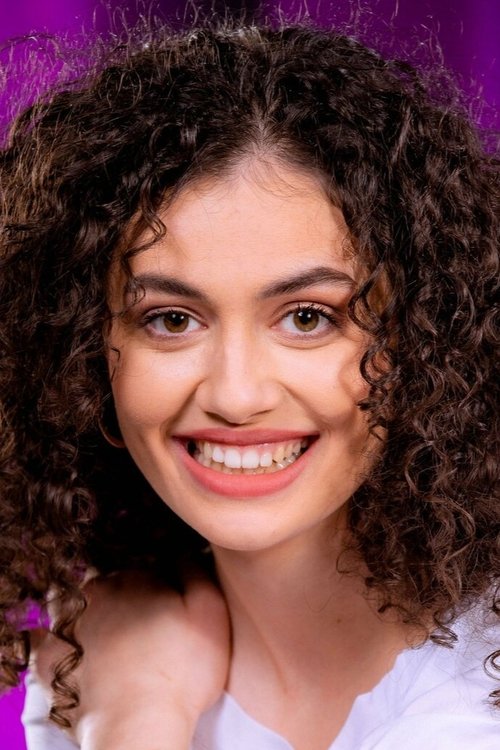 Julia Novohradsky photo