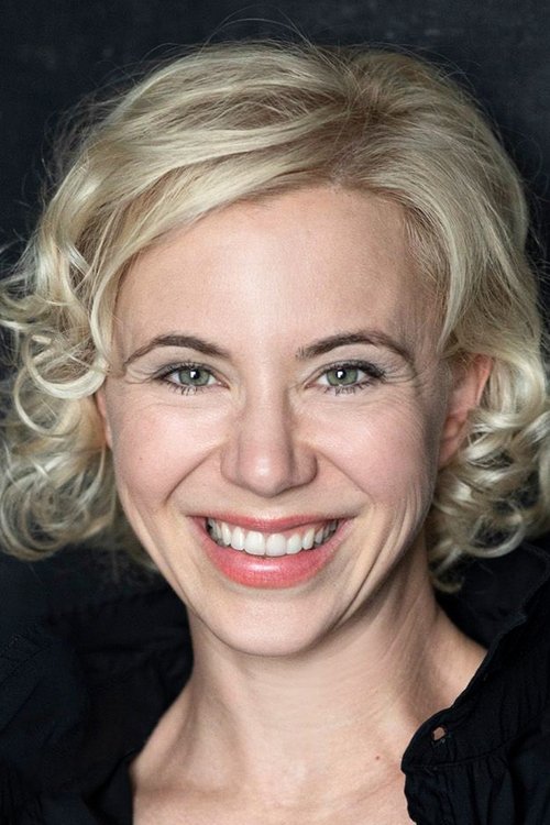 Júlia Ubrankovics photo