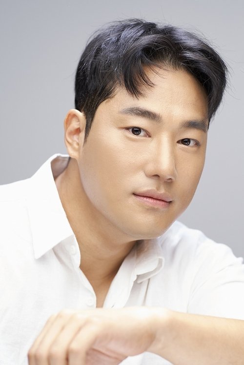 Jung Jong-woo photo