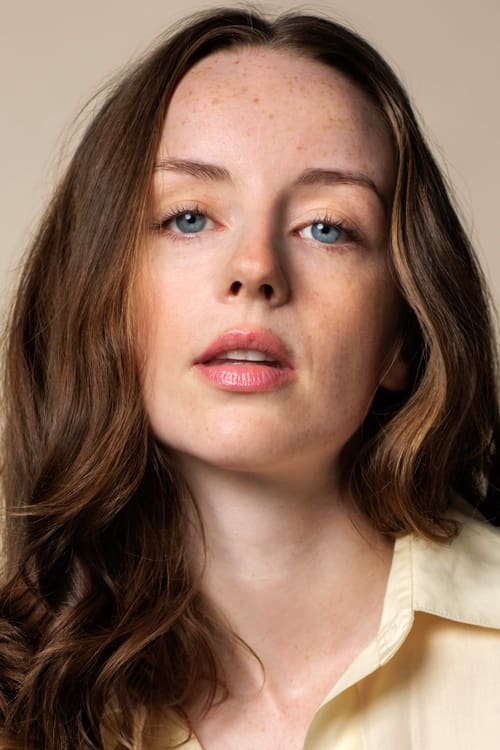 Kacey Rohl photo