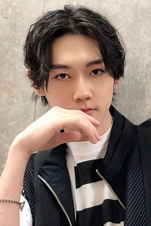 Karasu Hayashi photo