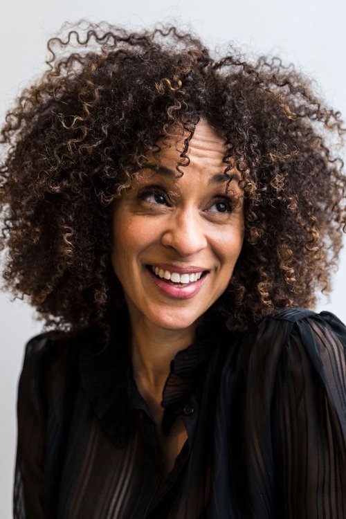 Karyn Parsons photo