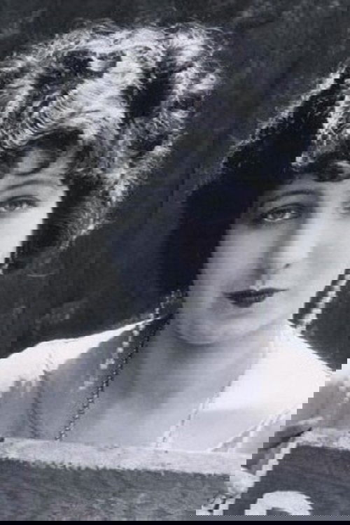 Kathleen Kirkham photo