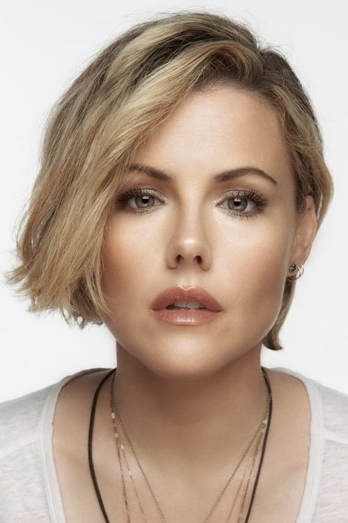 Kathleen Robertson photo