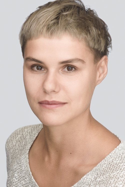Kinga Ötvös photo