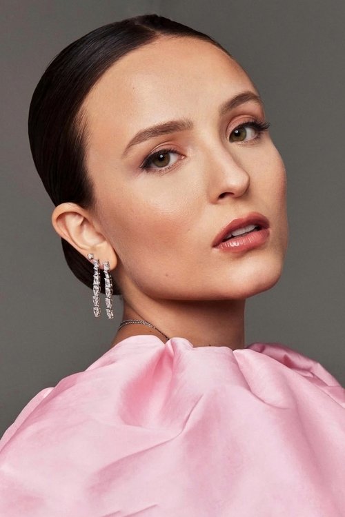 Larissa Manoela photo