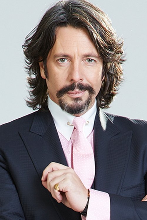 Laurence Llewelyn-Bowen photo