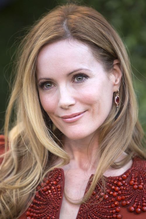 Leslie Mann photo