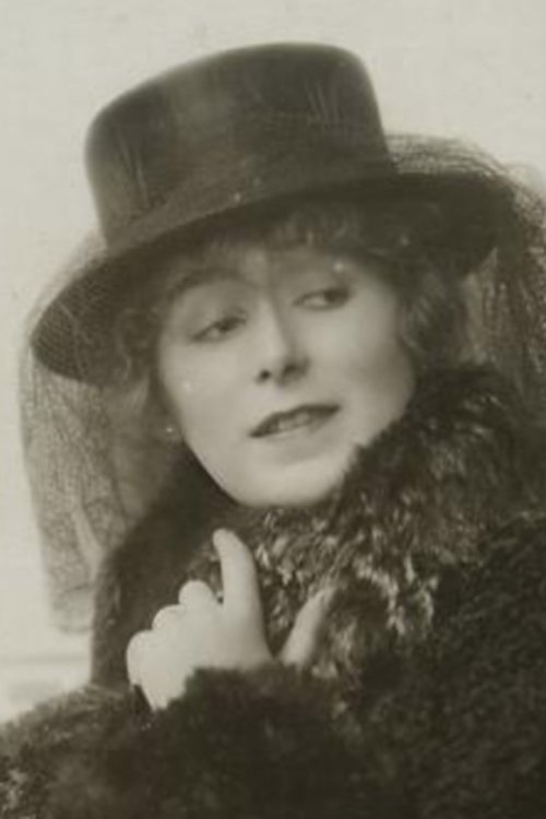 Lola Urban-Kneidinger photo