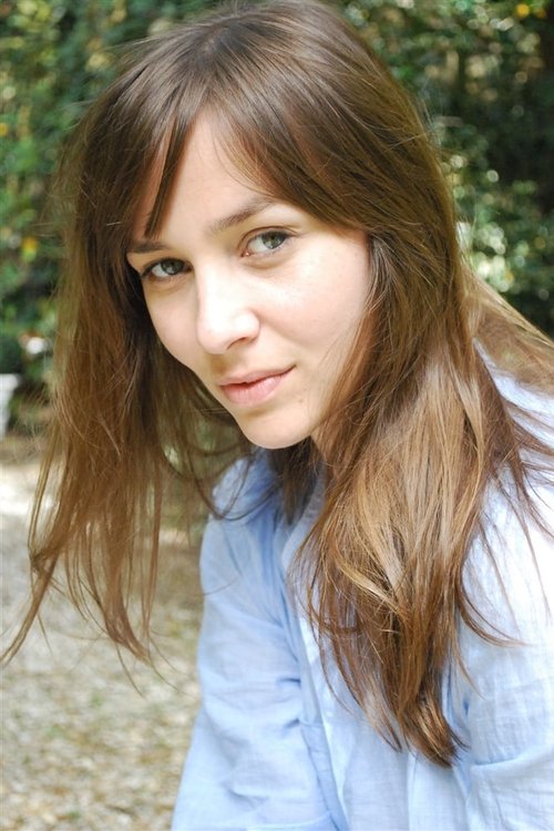 Louise-Anne Hippeau photo