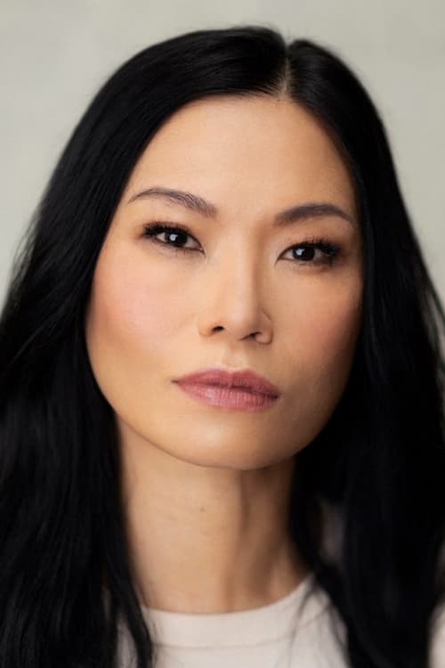 Lourdes Faberes photo