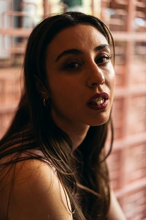 Madeleine Martin photo