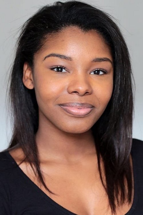 Maéva El Aroussi photo