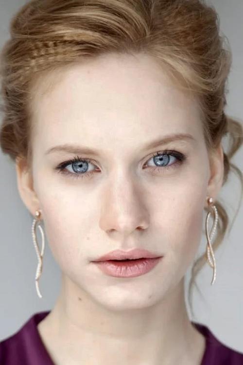 Mariya Stolyarova photo