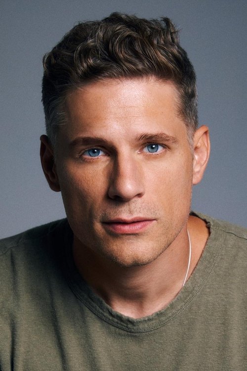Matt Lauria photo