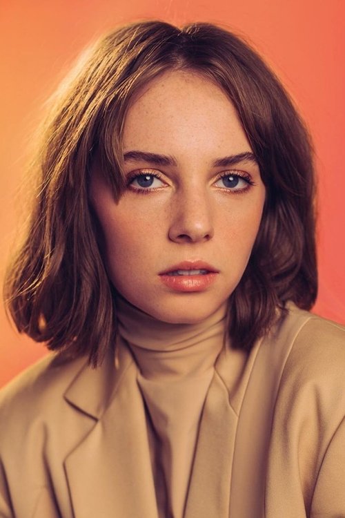 Maya Hawke photo