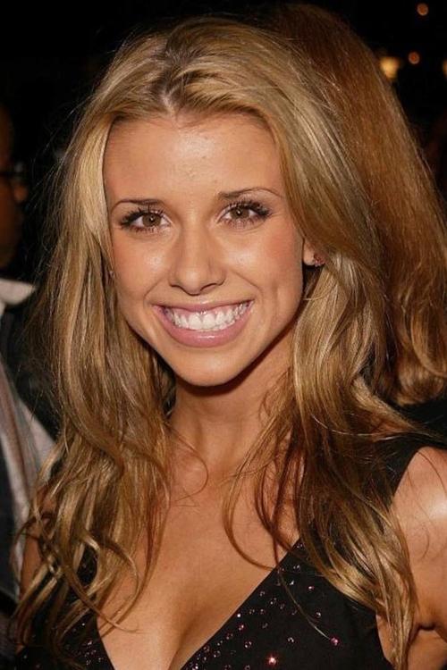 Melissa Schuman photo