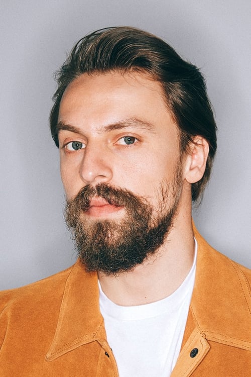 Metin Akdülger photo