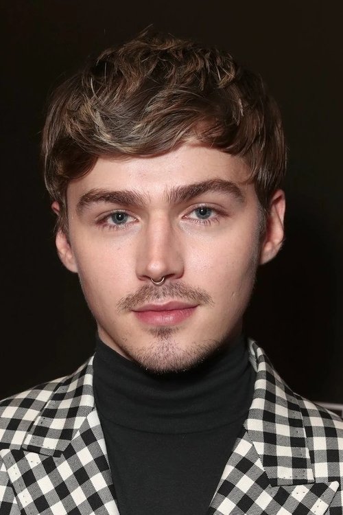 Miles Heizer photo