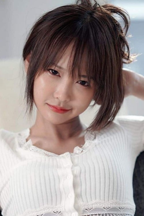 Mintra Chauwangkam photo