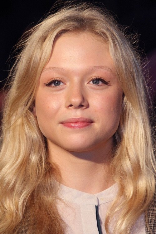 Naomi Battrick photo