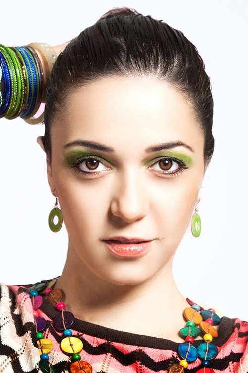 Nauheed Cyrusi photo