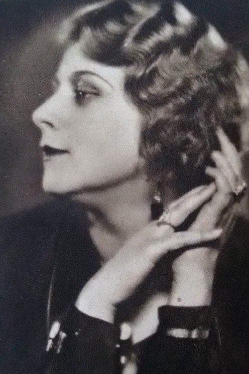 Nelly Gaierová photo