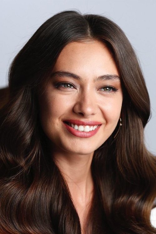 Neslihan Atagül photo