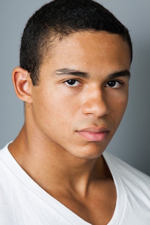 Noah Gray-Cabey photo