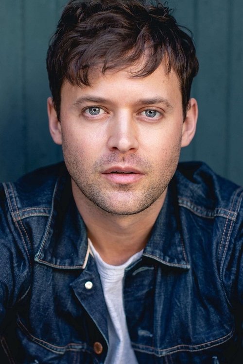 Oliver Ackland photo