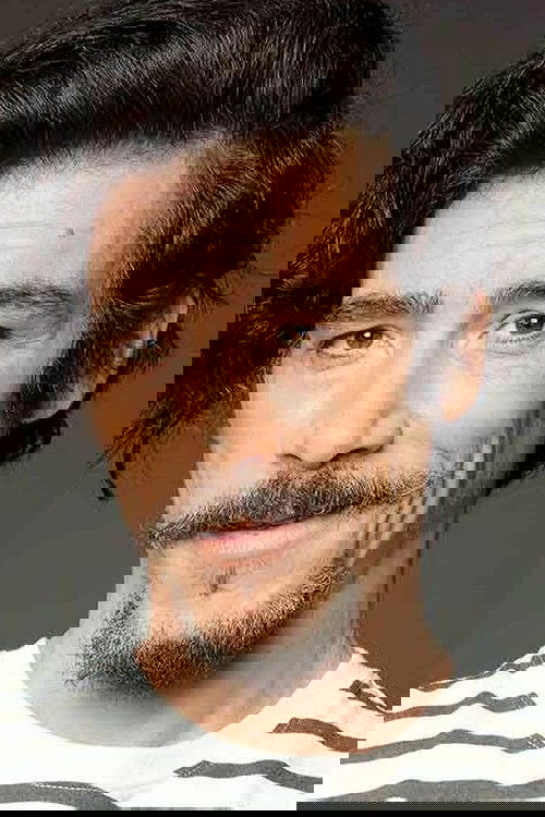 Óscar Jaenada photo