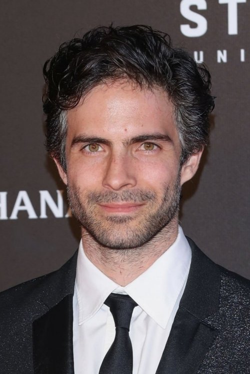 Osvaldo Benavides photo