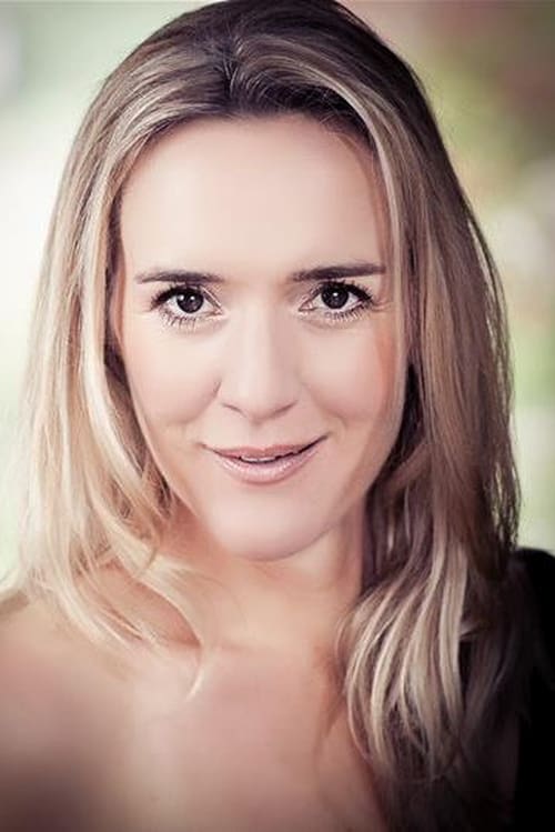 Pandora Clifford photo