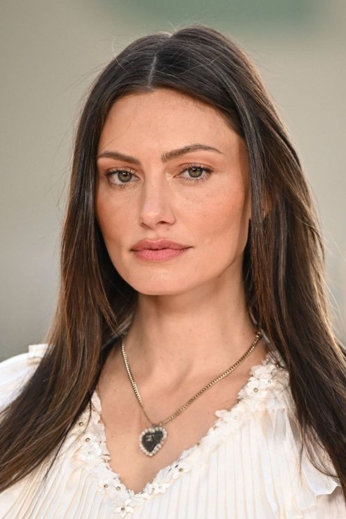 Phoebe Tonkin photo