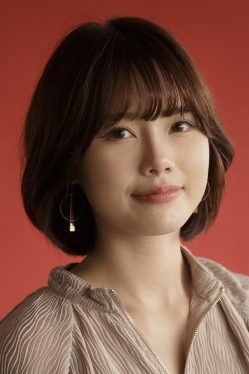 Praewa Suthamphong photo