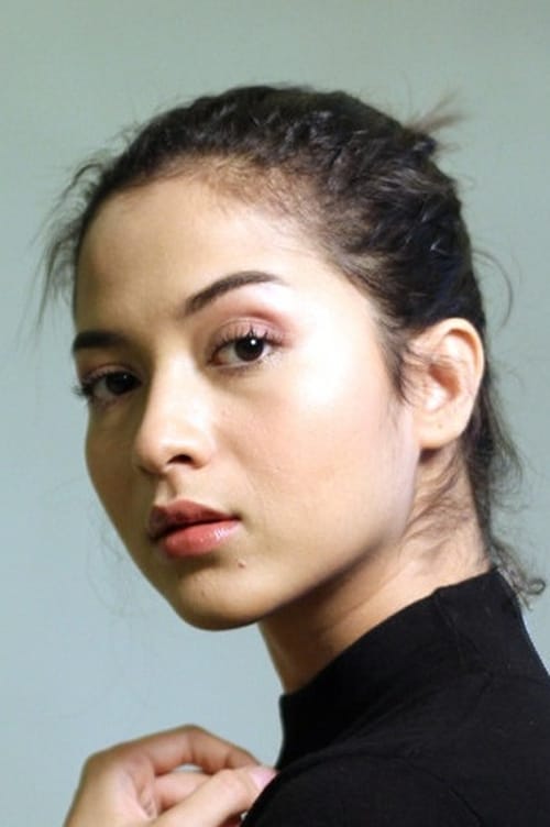 Putri Marino photo