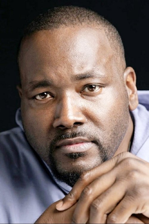 Quinton Aaron photo