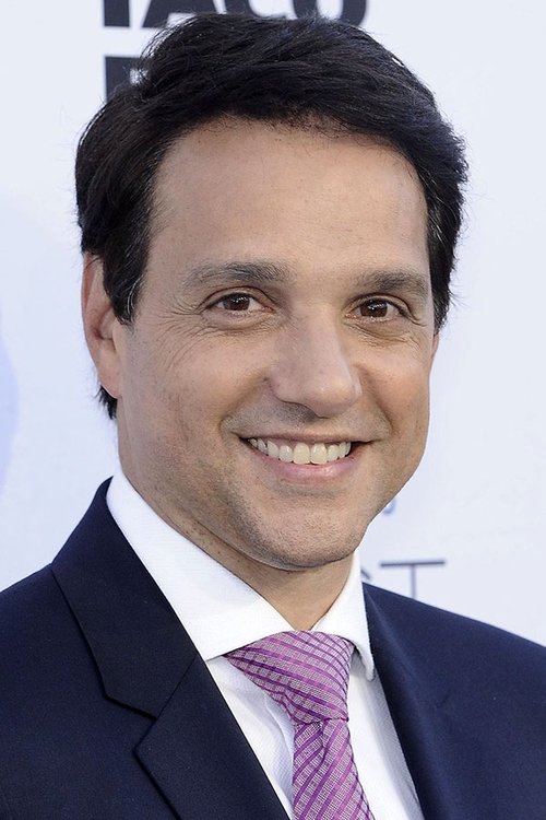 Ralph Macchio photo
