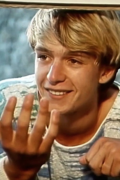 Sam Butterfield photo