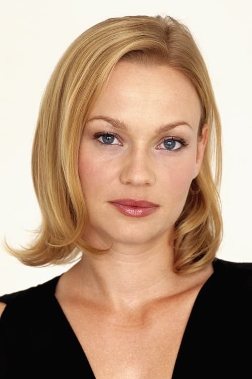Samantha Mathis photo