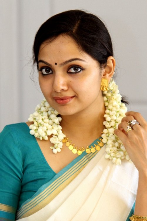 Samvrutha Sunil photo