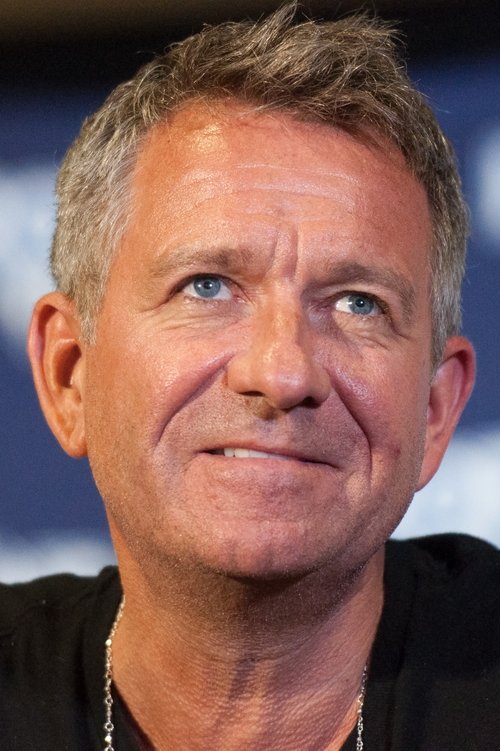 Sean Pertwee photo