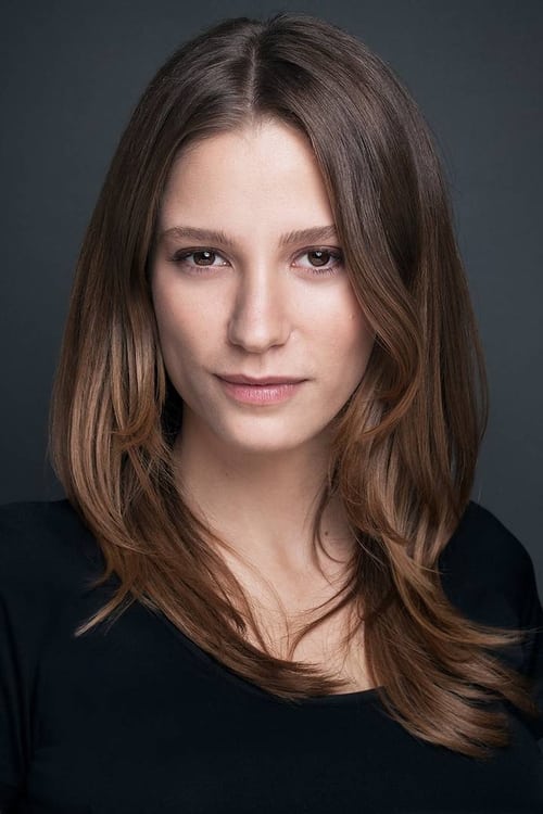 Serenay Sarıkaya photo