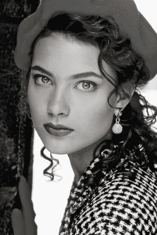 Shalom Harlow photo