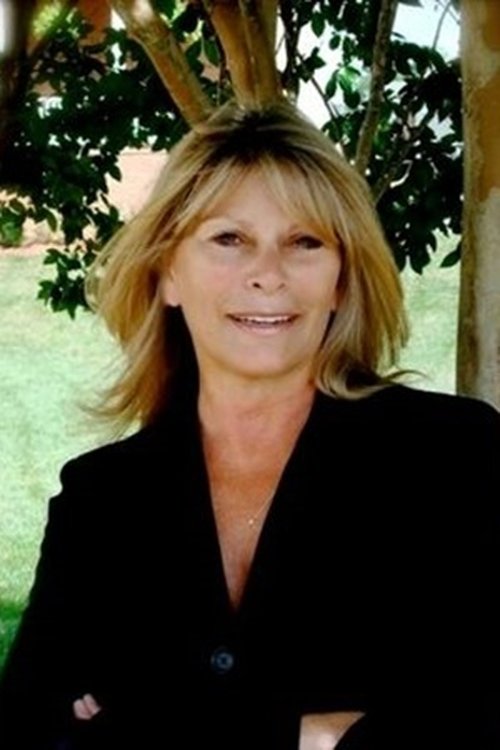 Sharon Lewis photo