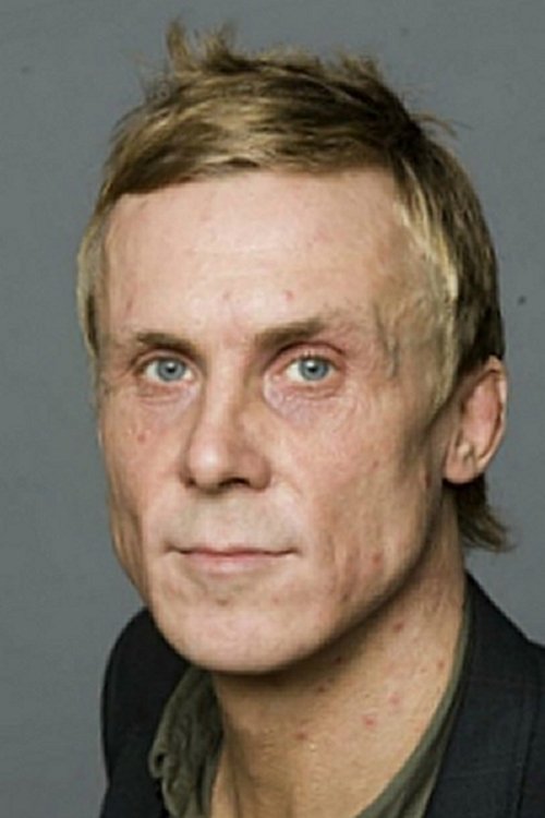 Simon Norrthon photo