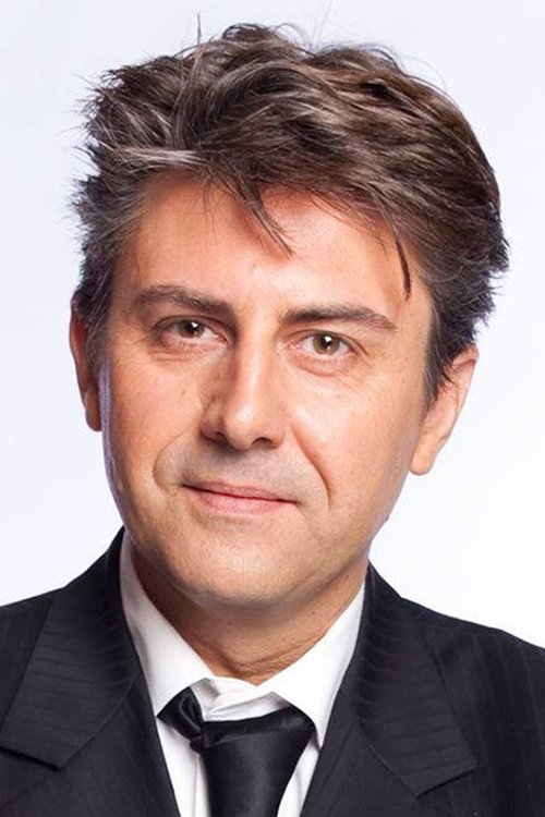 Simon Palomares photo