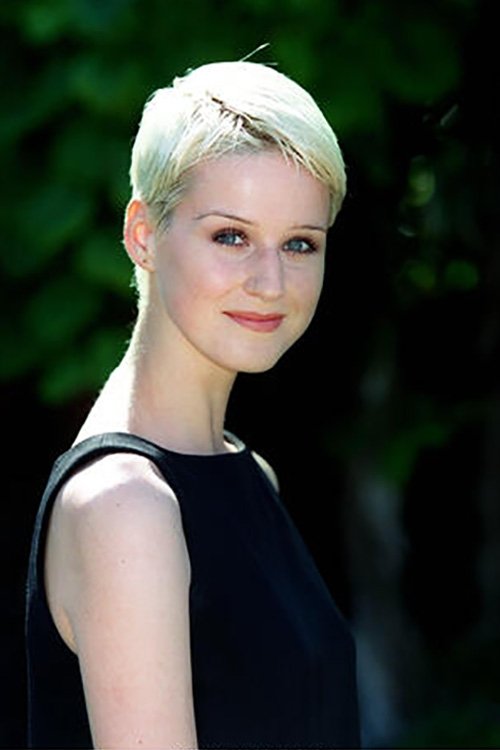 Simone Robertson photo