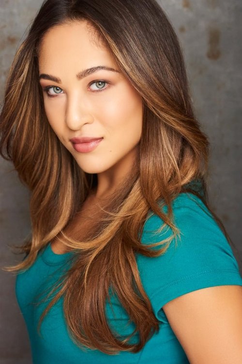 Tayla Fernandez photo